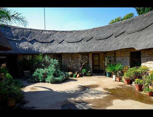 BUSINESS FOR SALE IN ASTON MANOR